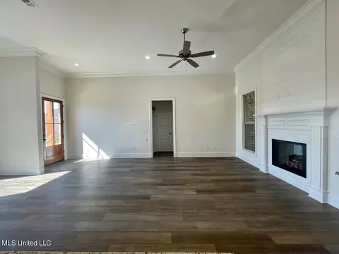 214 Baleigh Dr, Canton, MS 39046 photo 4