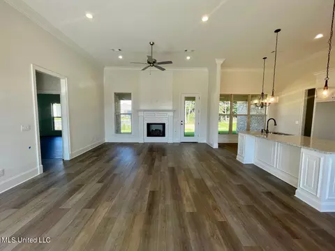 214 Baleigh Dr, Canton, MS 39046 photo 3