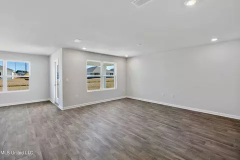 1042 Enclave Cir, Long Beach, MS 39560 photo 12