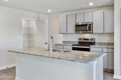 1042 Enclave Cir, Long Beach, MS 39560 photo 14
