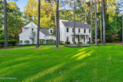101 Hickory Cv, Brandon, MS 39047
