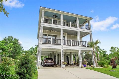 1810 Burton Ave, Gulfport, MS 39507