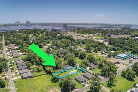 10128 Fournier Ave, D'iberville, MS 39540