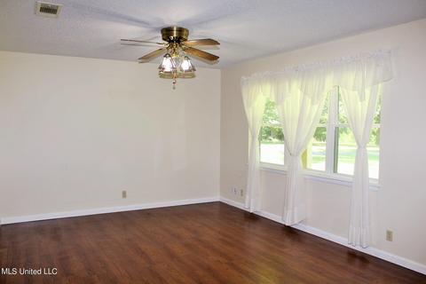 119 Bonnett Ln, Lucedale, MS 39452 photo 3