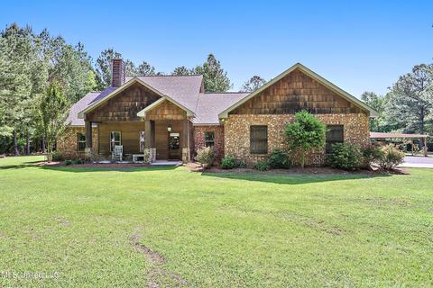 1136 Stump Ridge Rd, Brandon, MS 39047