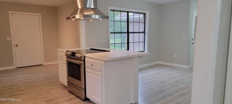 128 Green Forest Dr, Clinton, MS 39056 photo 9