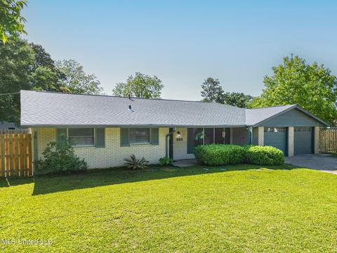 606 S Forest Ave, Long Beach, MS 39560 photo 2