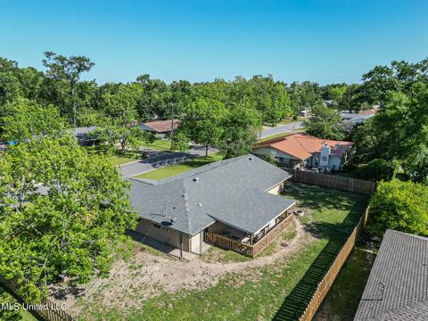 606 S Forest Ave, Long Beach, MS 39560 photo 3