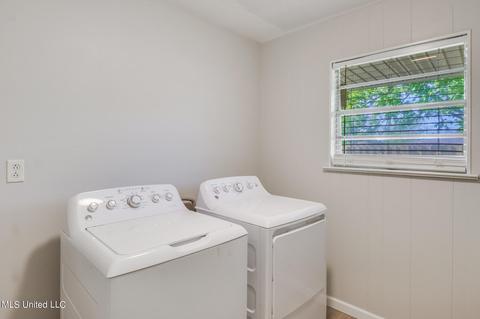 606 S Forest Ave, Long Beach, MS 39560 photo 12