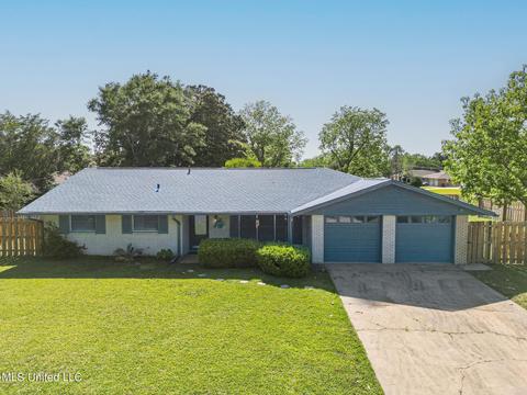 606 S Forest Ave, Long Beach, MS 39560 photo 1