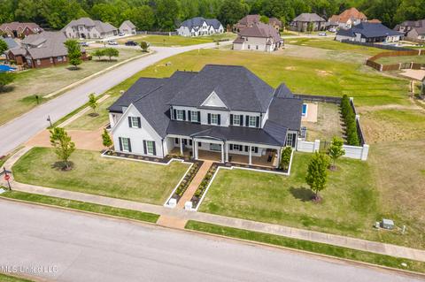 8139 Waterfall Way, Olive Branch, MS 38654