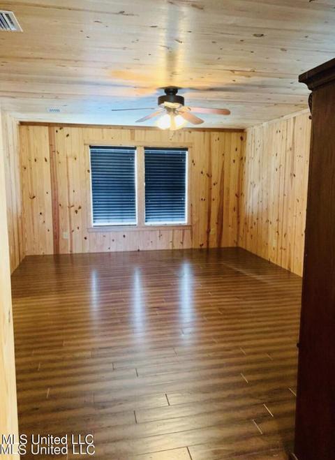 9829 Bragg Rd, Moss Point, MS 39562 photo 10