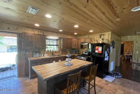 9829 Bragg Rd, Moss Point, MS 39562 photo 7