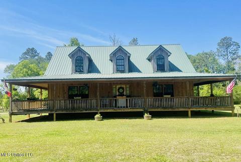 9829 Bragg Rd, Moss Point, MS 39562