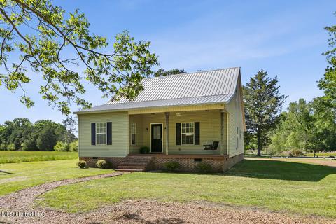 301 Smith Carr Rd, Canton, MS 39046
