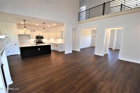 1566 Wilkerson Dr, Southaven, MS 38672