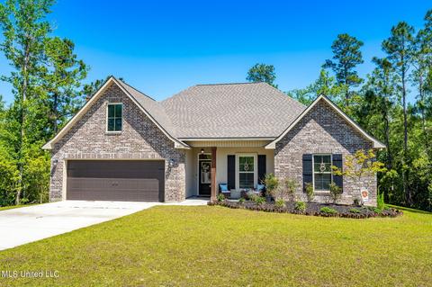 9294 Natures Trl, Biloxi, MS 39532