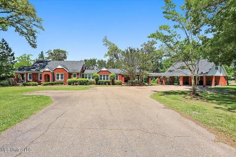 2677 Highway 80 E, Brandon, MS 39042