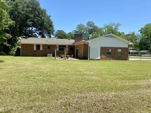208 Elizabeth St, Wiggins, MS 39577 photo 9