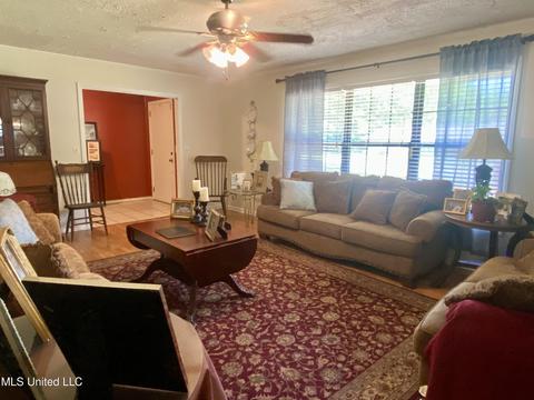 208 Elizabeth St, Wiggins, MS 39577 photo 27