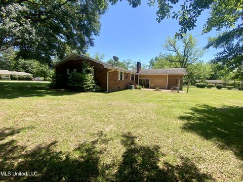 208 Elizabeth St, Wiggins, MS 39577 photo 6