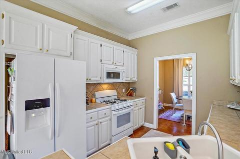 736 Prominence Dr, Flowood, MS 39232 photo 9