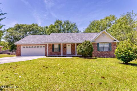 1711 Provost Cir, Picayune, MS 39466