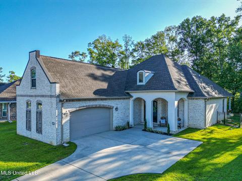 14034 Plantation Oaks Dr, Gulfport, MS 39503