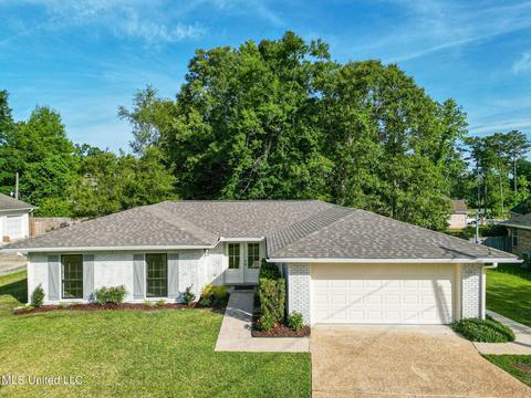 87131 Golf Club Drive Dr, Diamondhead, MS 39525