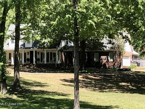 1526 Single Tree Dr, Hernando, MS 38632 photo 3