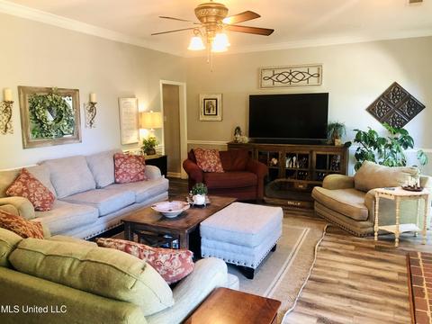 1526 Single Tree Dr, Hernando, MS 38632 photo 15