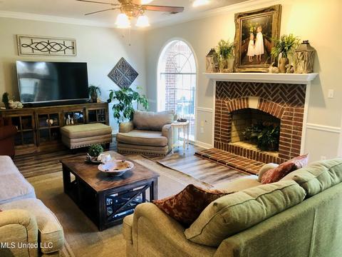 1526 Single Tree Dr, Hernando, MS 38632 photo 13