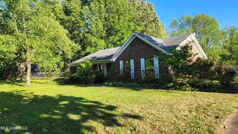 3825 Church Rd, Nesbit, MS 38651