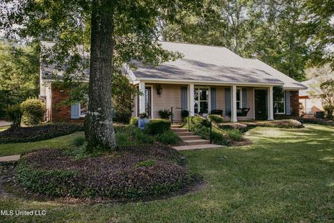 107 Suncrest Pl, Brandon, MS 39047