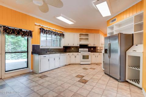 433 Manila St, Lucedale, MS 39452 photo 9