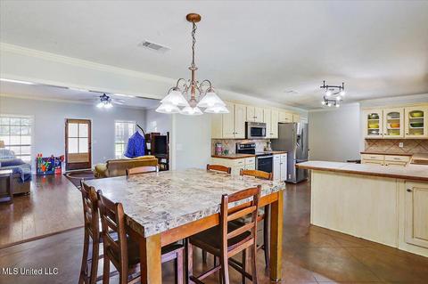 122 Middlefield Dr, Canton, MS 39046 photo 9