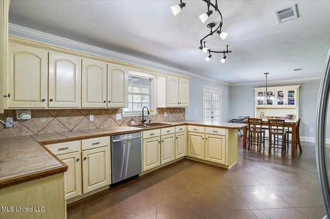 122 Middlefield Dr, Canton, MS 39046 photo 12