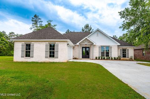 56 Sunline Dr, Petal, MS 39465
