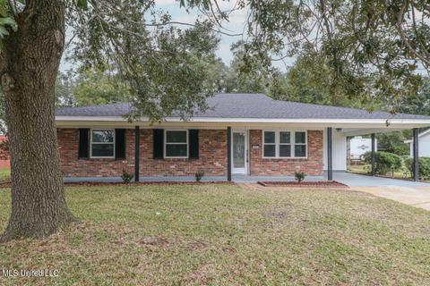 2503 Demaret Dr, Gulfport, MS 39507