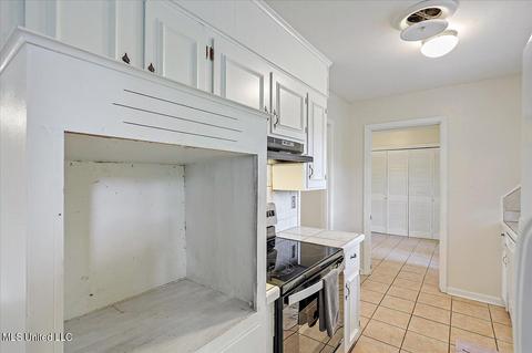 805 Normandy Dr, Clinton, MS 39056 photo 9