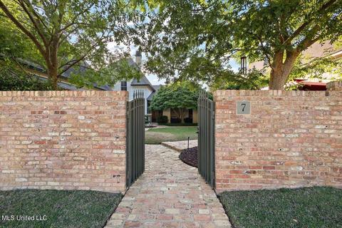 7 Arlington Park Park, Jackson, MS 39211