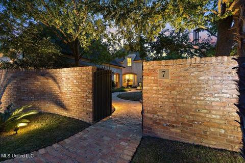 7 Arlington Park Park, Jackson, MS 39211 photo 18