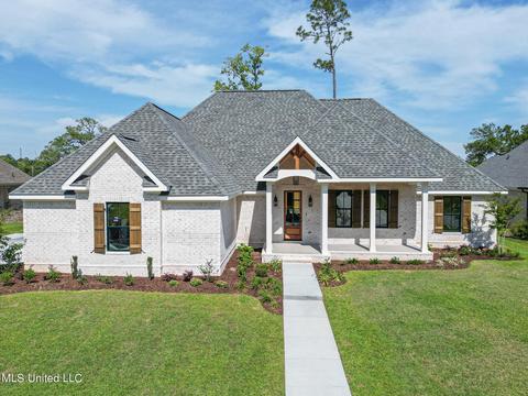 9448 Carriagewood Dr, Gulfport, MS 39503