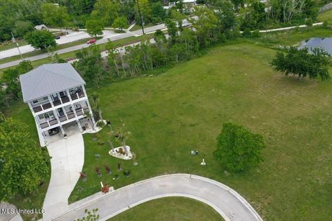 1804 Burton Ave, Gulfport, MS 39507