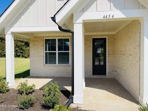 4454 Mitchell Pl, Olive Branch, MS 38654 photo 2