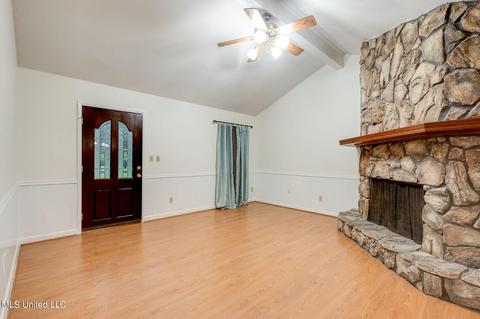 11300 General Walker Rd, Moss Point, MS 39562 photo 7