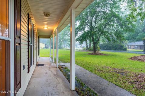 11300 General Walker Rd, Moss Point, MS 39562 photo 4