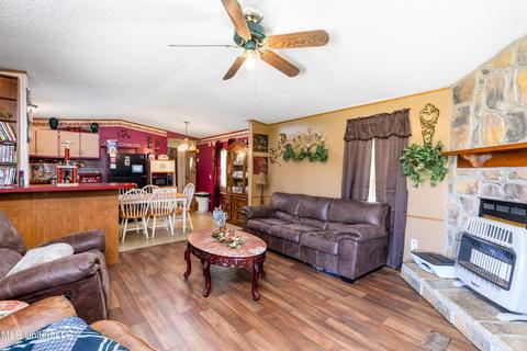 74 Connie Ross Rd, Como, MS 38619 photo 5
