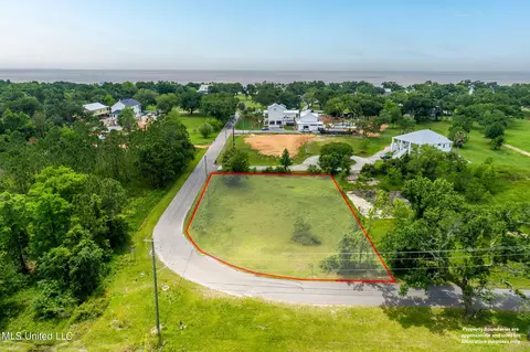Wildwood Court, Pass Christian, MS 39571