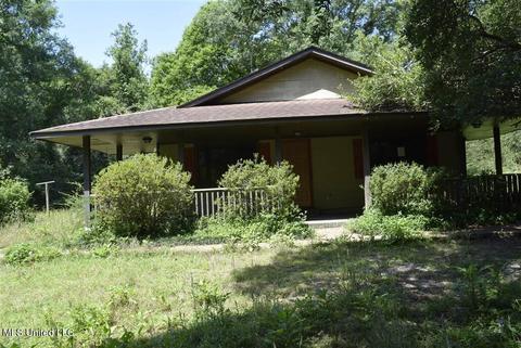 13303 Masterson Rd, Pass Christian, MS 39571
